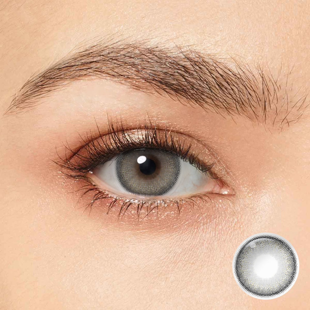 Experience the natural translucency of an iceberg with Magister Bunny Cadet Gray Colored Contacts. The stunning pattern in the center blends perfectly, creating a unique look.