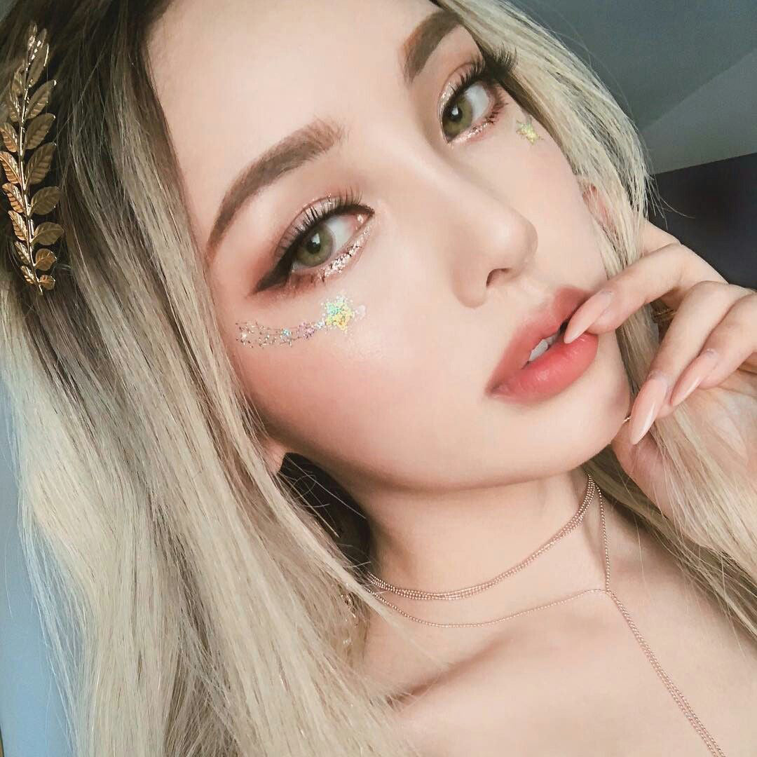 Magister Queen Amber Colored Contacts